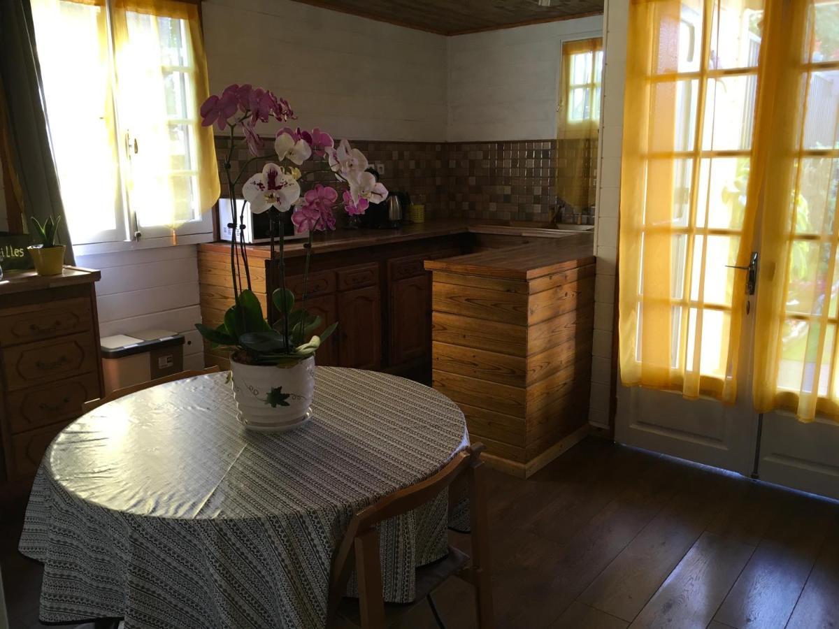 Ti Kaz Hoareau Bed & Breakfast Салази Екстериор снимка