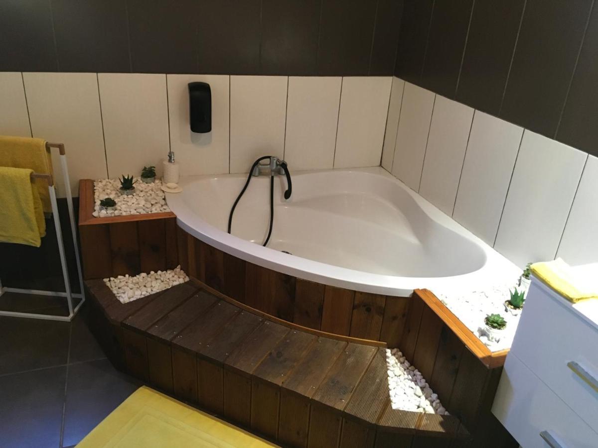 Ti Kaz Hoareau Bed & Breakfast Салази Екстериор снимка