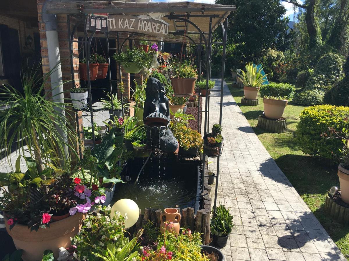 Ti Kaz Hoareau Bed & Breakfast Салази Екстериор снимка